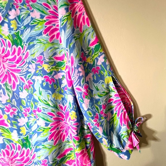 🌷Lilly Pulitzer🌷#Pink and Blue Floral Blouse - Picture 3 of 6